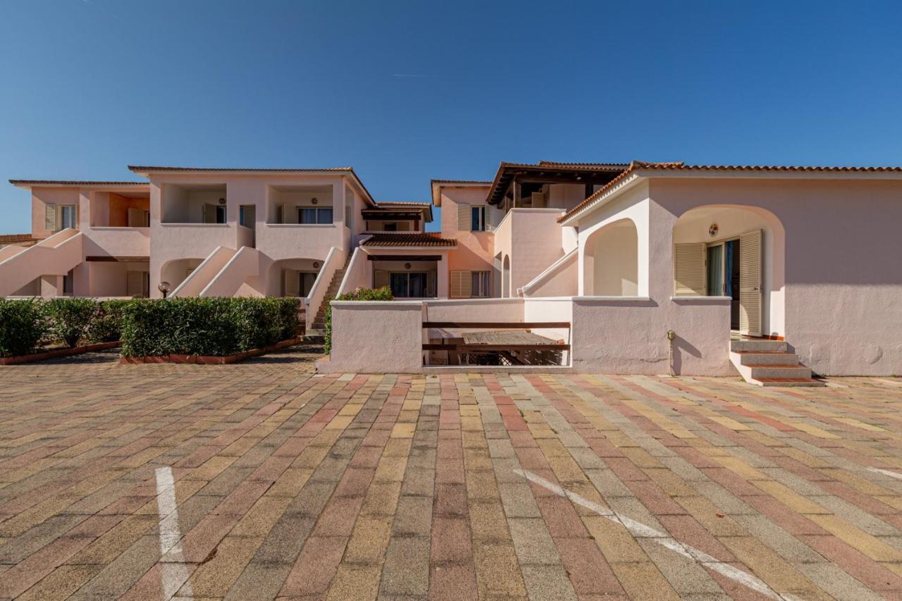 Residence Arcobaleno Сан-Теодоро Екстер'єр фото